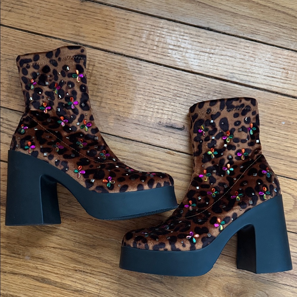 BETSEY JOHNSON Harriet jeweled leopard platform boots